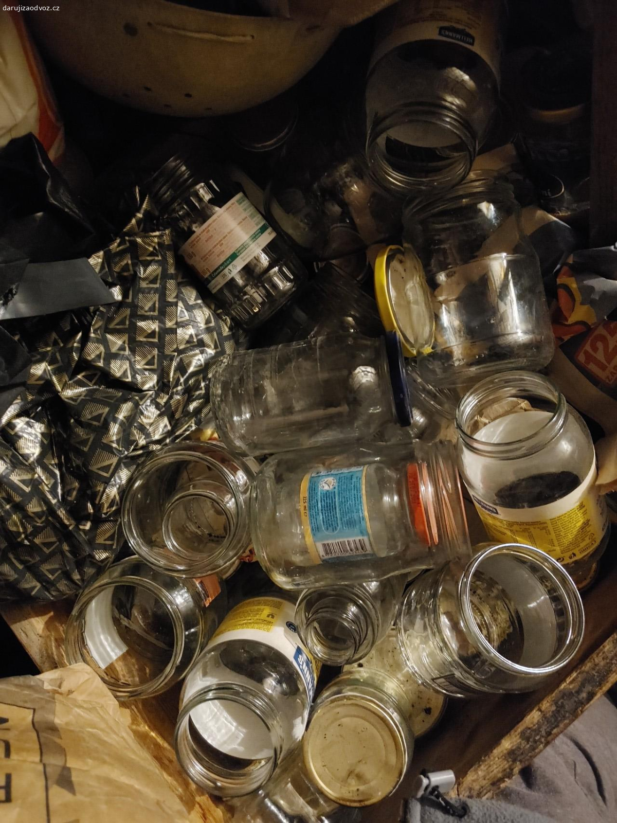 sklenice. zavařovací sklenice různé velikosti šroubovací i na omnia víčka