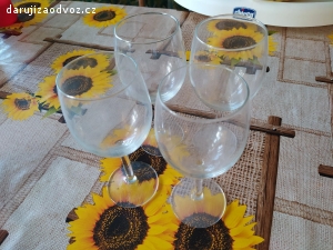 skleničky na vino
