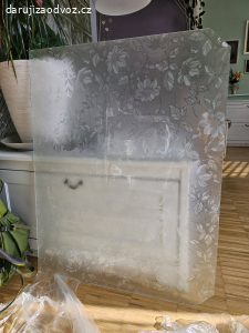 Sklo 68×87×0,4 cm