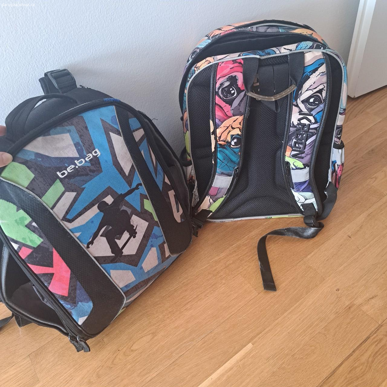 školní batoh- k opravě. ráda bych věnovala školní batohy značky Kroon a Herlitz. Batohy byly nošeny a zničily se jim zipy. Kbyby si u nich někdo uměl vyměnit zip (nejde vyměnit pouze jezdec, nutný celý zip), stále by sloužily dobře. Dobděr Praha 8