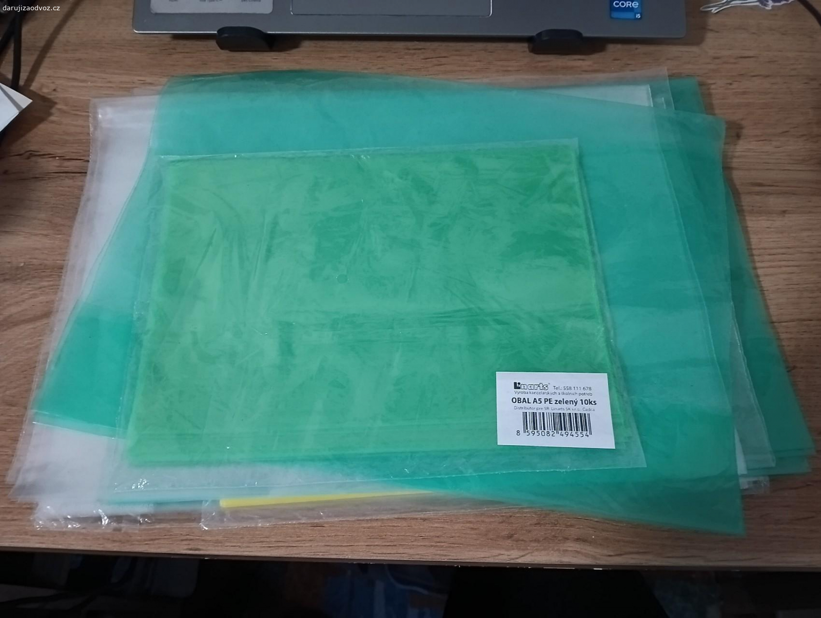 školní potřeby. Pro děti do školy/na kreslení, hraní... tužky, obaly na sešity A4 a A5, nepoužitý diář. Do spiderman pera potřeba dokoupit inkoustové bombičky.