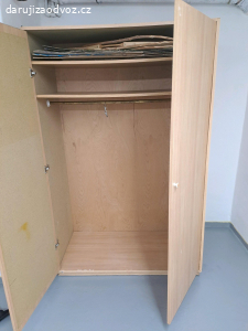 Skříň 200x127x60cm