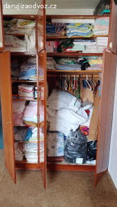 Skříň s nastavcem