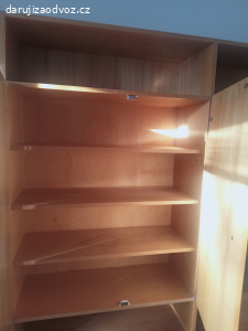 skříň