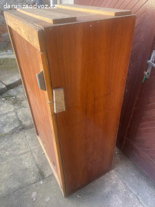 Skříň - ZA ODVOZ! 140 x 54 x 83 cm