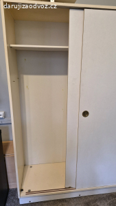 Skříň