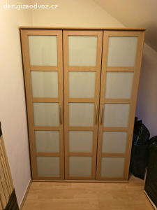 Skříň