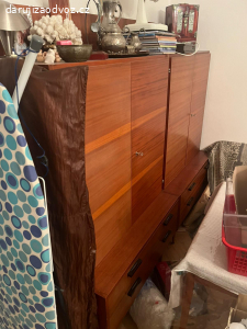 Daruji skříně s policemi a šuplí