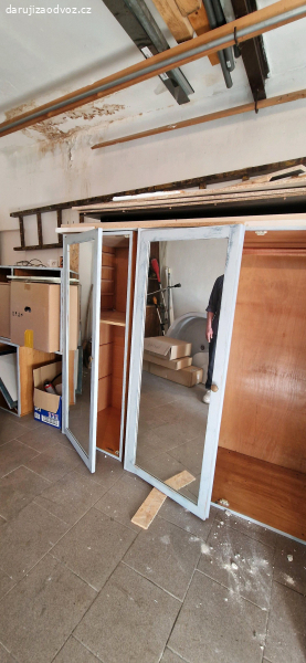 Skříně se zrcadlem zdarma