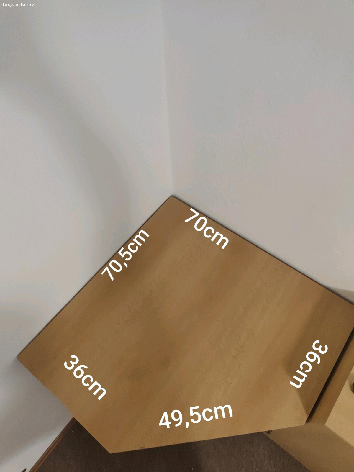 Skříňka, stolek. rozměry na fotografiích
