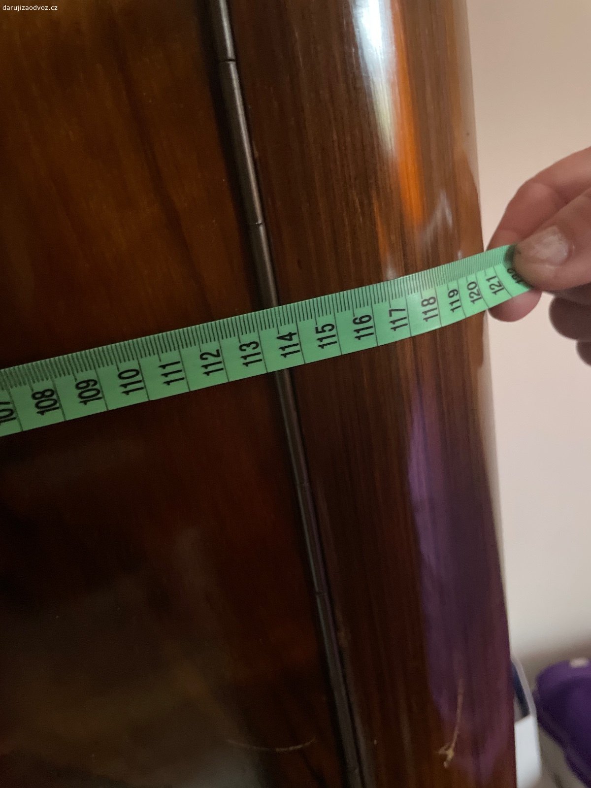 Skříňka za odvoz. Stará skříňka 
Výška-180
Delka -120