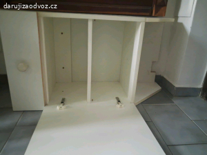 skříňka