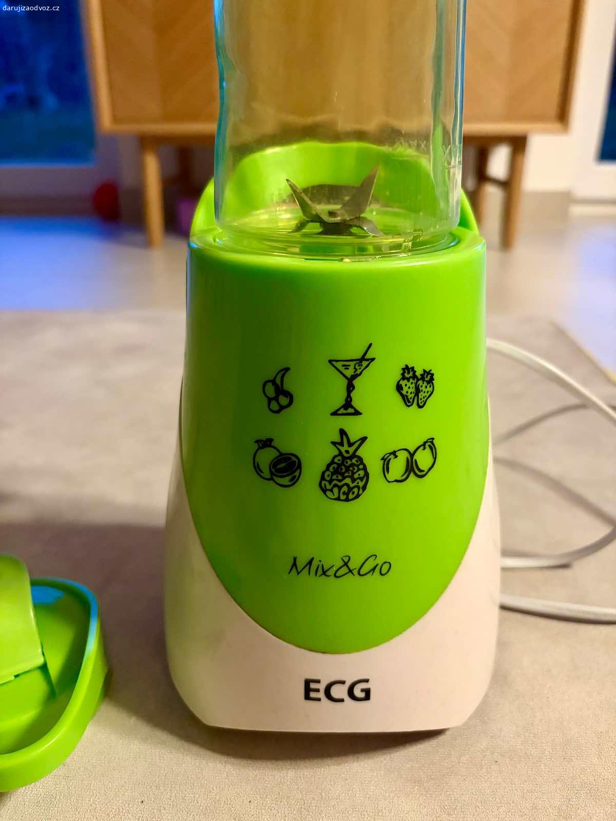 Smoothiovač - mixér na smoothie ECG. Plně funkční