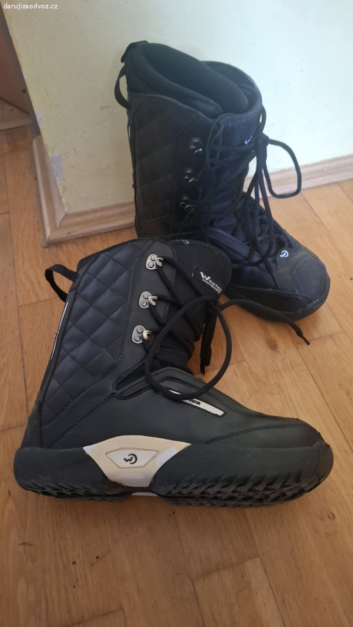 Daruji snowboardové boty vel. 43