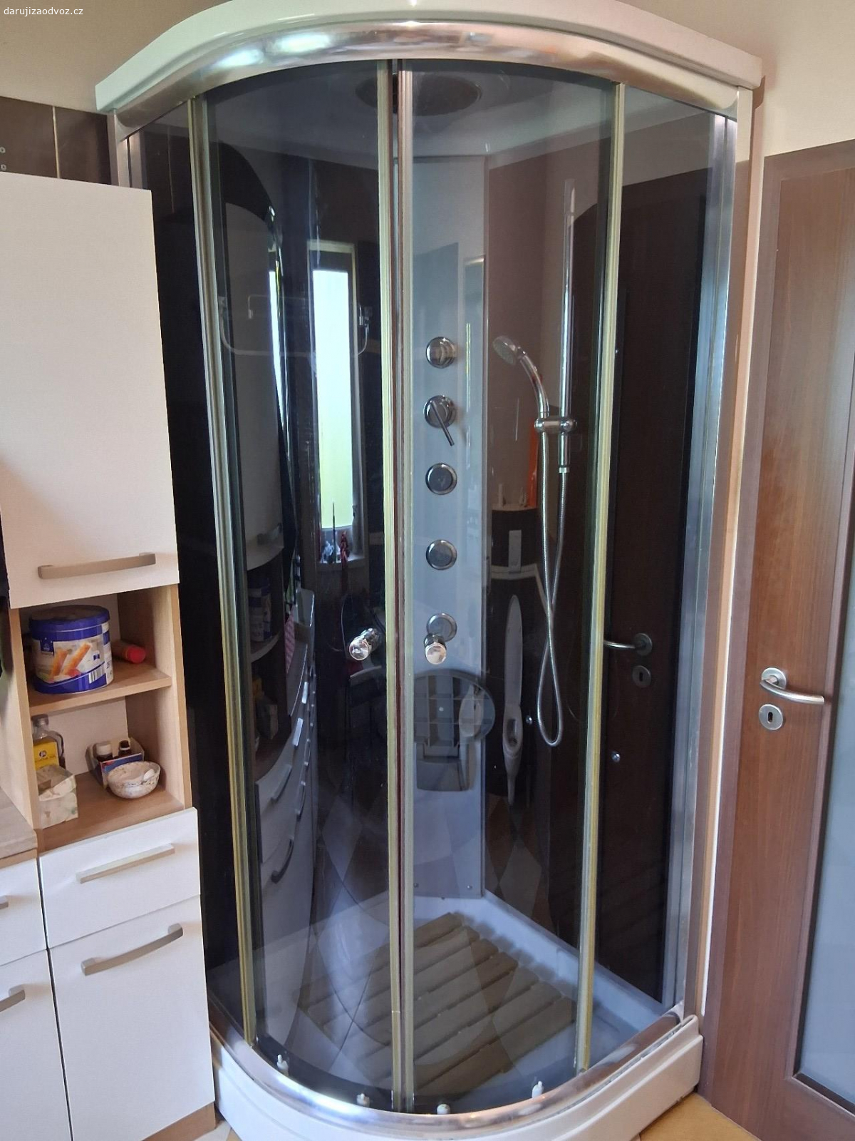 sprchovy box. začínající prasklinka ,neteče, plně funkční