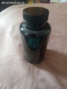 šroubovací plastové lahvičky