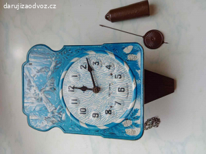 Staré nástěnné hodiny