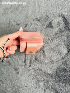 starorůžová peněženka