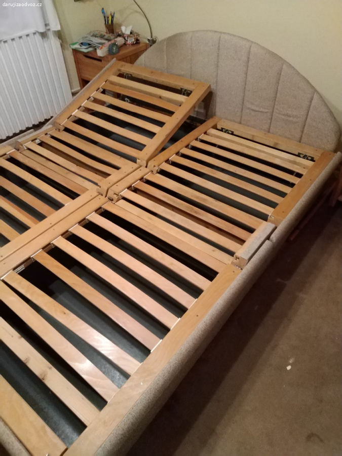 Starší manželská postel - daruji za odvoz