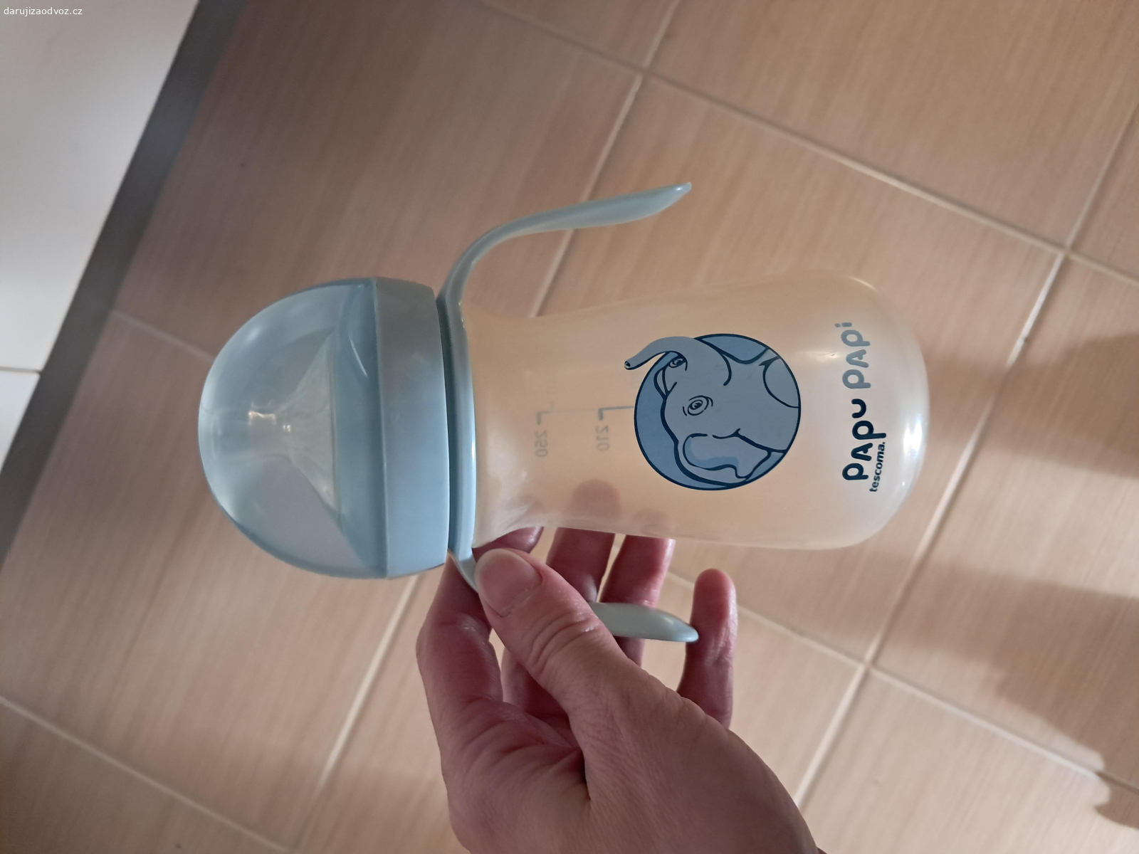 Sterilizator a 2 koj.lahve. Za odvoz daruji parni sterilizator do mikrovlnne trouby, na kojenecke lahve, dudliky atd. K tomu take dve kojenecke lahvicky.
Ocenime treba domaci marmeladu ale neni podminkou :)