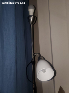 Stojací lampa na opravu