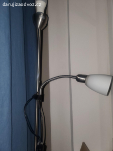 Stojací lampa na opravu