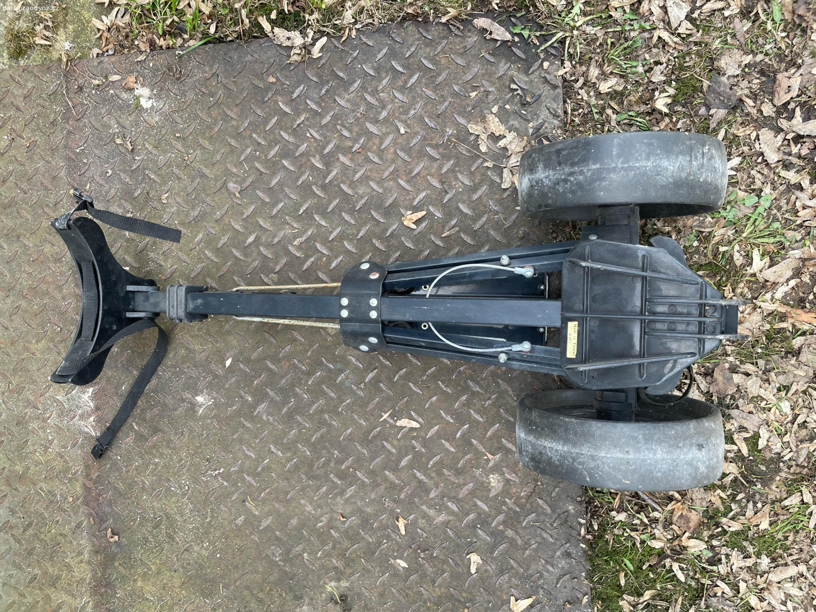 stojan na golfovou tašku. Třeba ještě poslouží