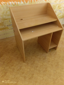 Stolek na počítač