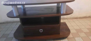Stolek pod televizi