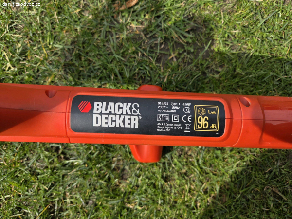 Strunový vyžínač