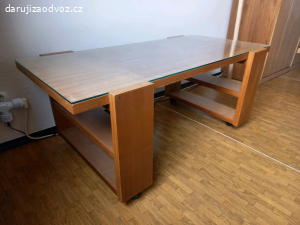 Stůl do obýváku