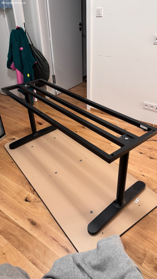 Stůl ikea
