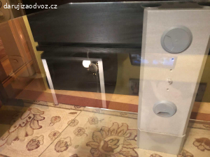 Skleněný TV stolek - ZA ODVOZ!