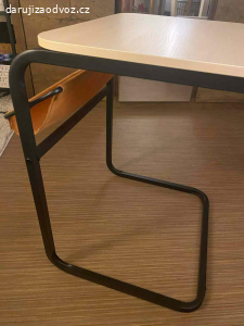 Stůl