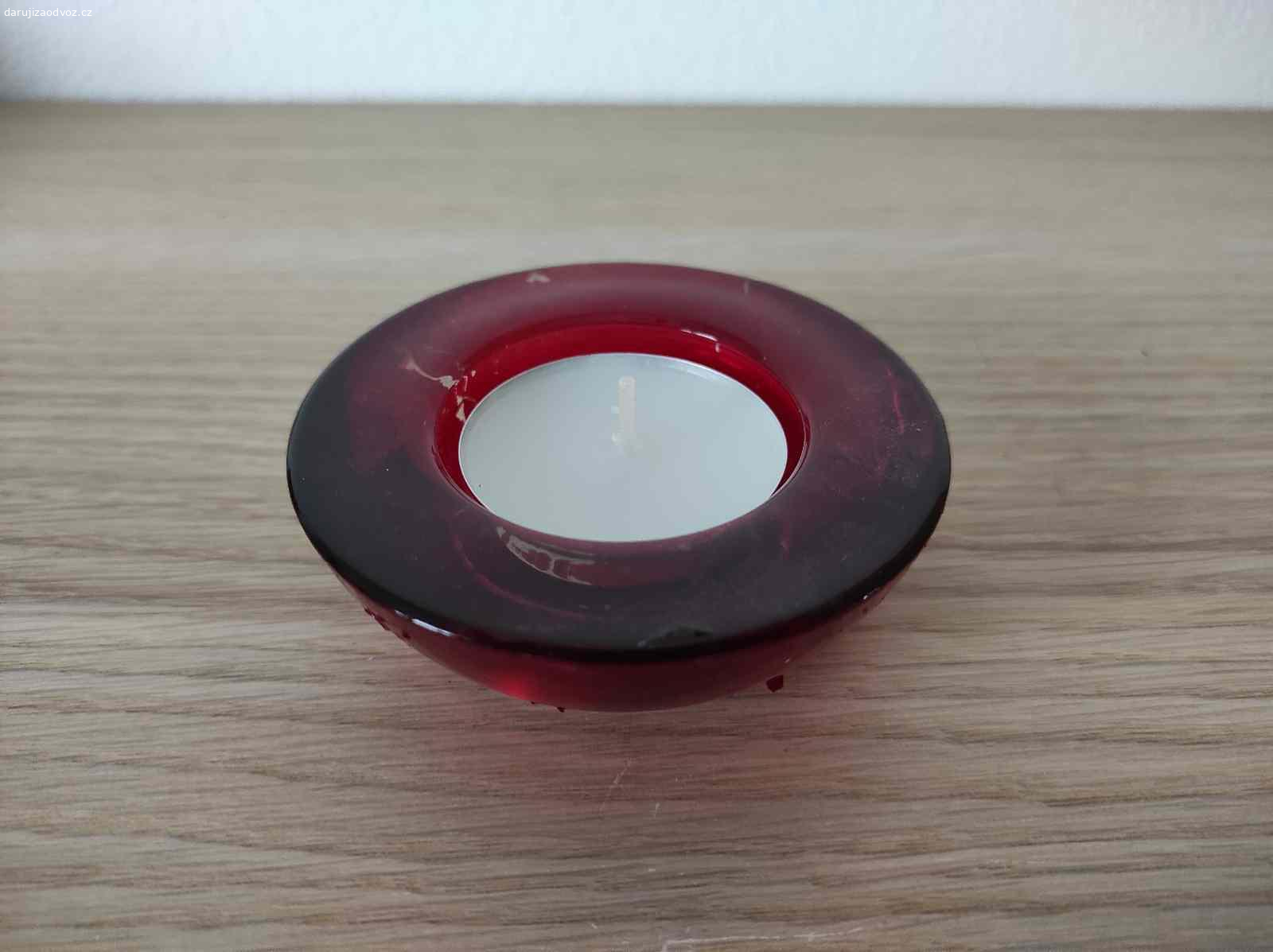 Svícny na čajovou svíčku. Loupe se barva, třeba ještě někdo využije třeba na chatu,  na kreativní tvoření, nebo cokoliv jiného :)