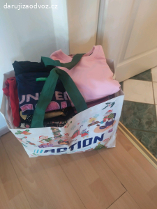 Taška oblečení pro holčičku 7-9 let