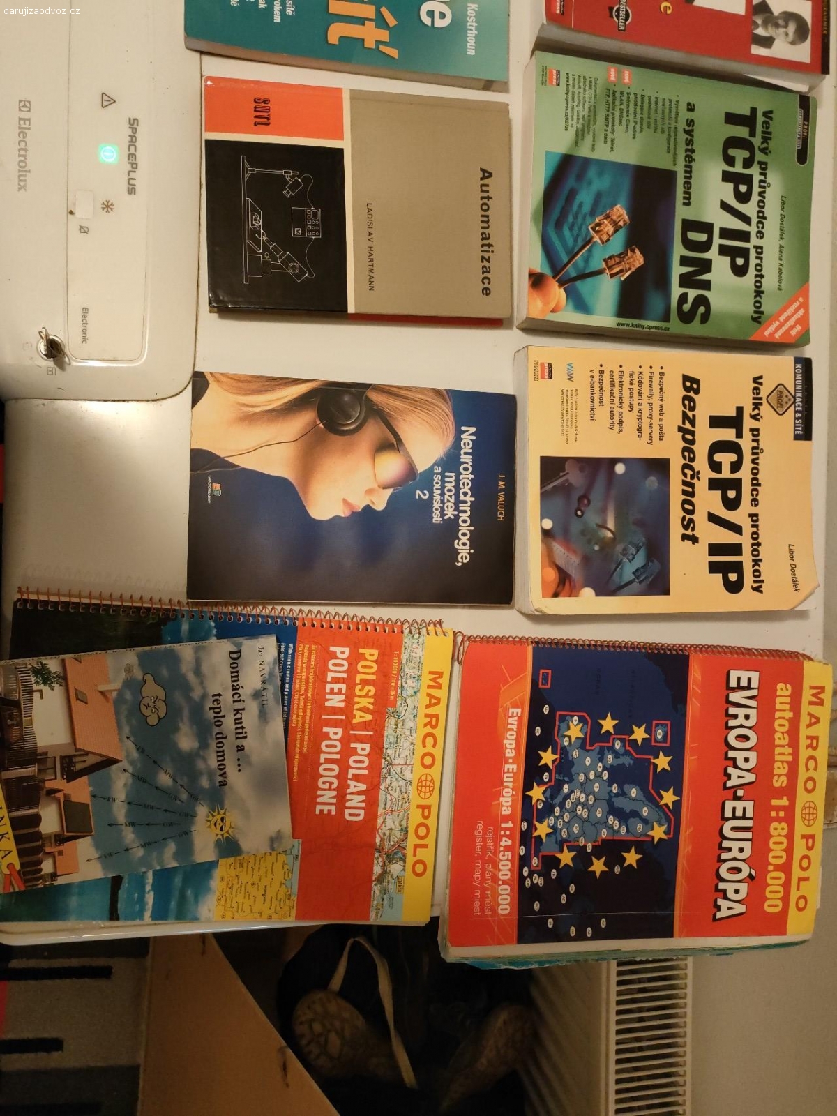Technická literatura + mapy. Knihy z let cca 2000. Viz foto. K odběru i jednotlivě.