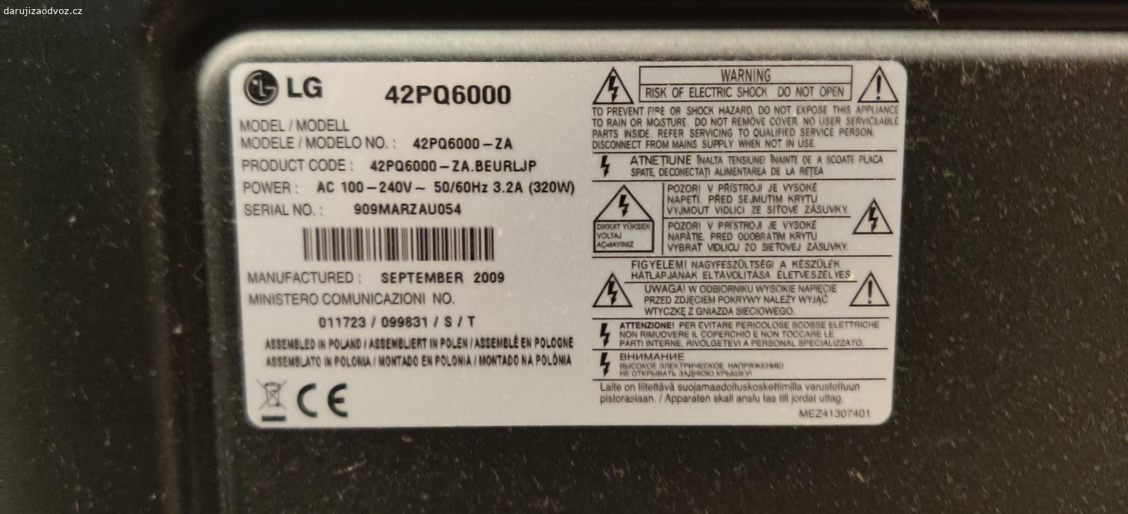 Televize LG. Televize jde zapnout ale je něco s obrazem. Obraz je zrnitý. Šikovný elektro technik by si stím určitě poradil. Případně vhodné na součastky. Štítek televize v galerii.