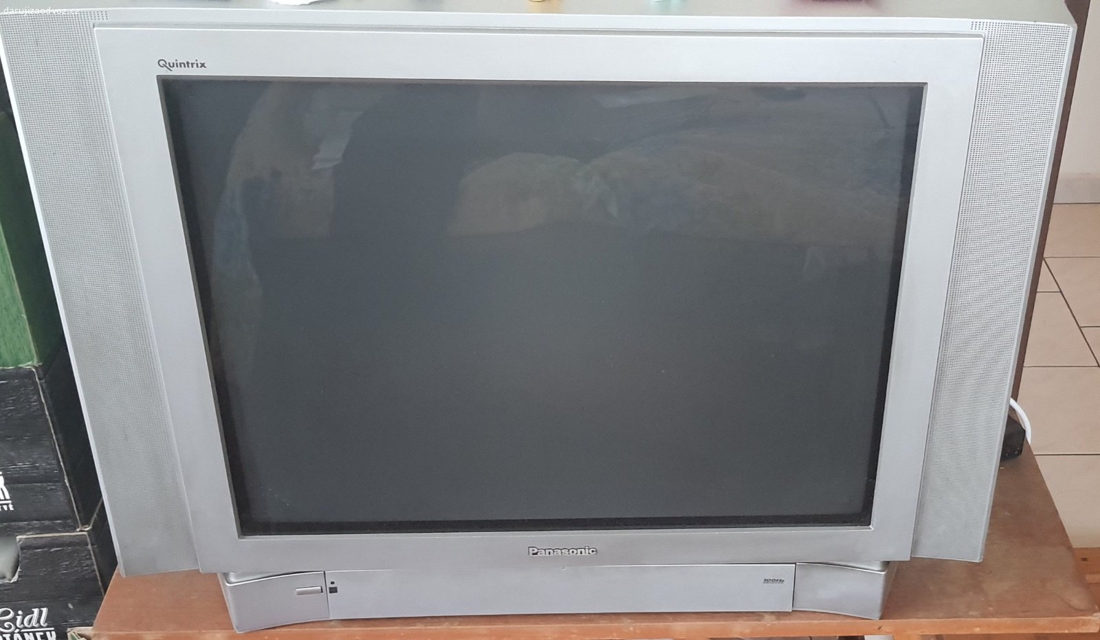 TELEVIZE PANASONIC A SONY. Daruji 2 funkční CRT televize. Součástí jsou i ovladače.
Třeba je ještě někdo využije.