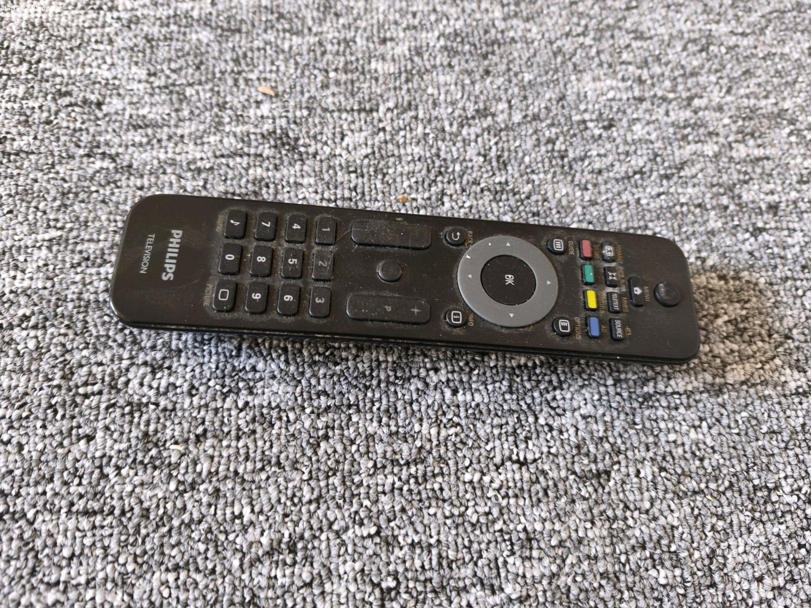 televize Philips - chybí kabel. daruji televizi Philips, nevím jestli je funkční, chybí napájecí kabel, ale měla by být v pořádku.