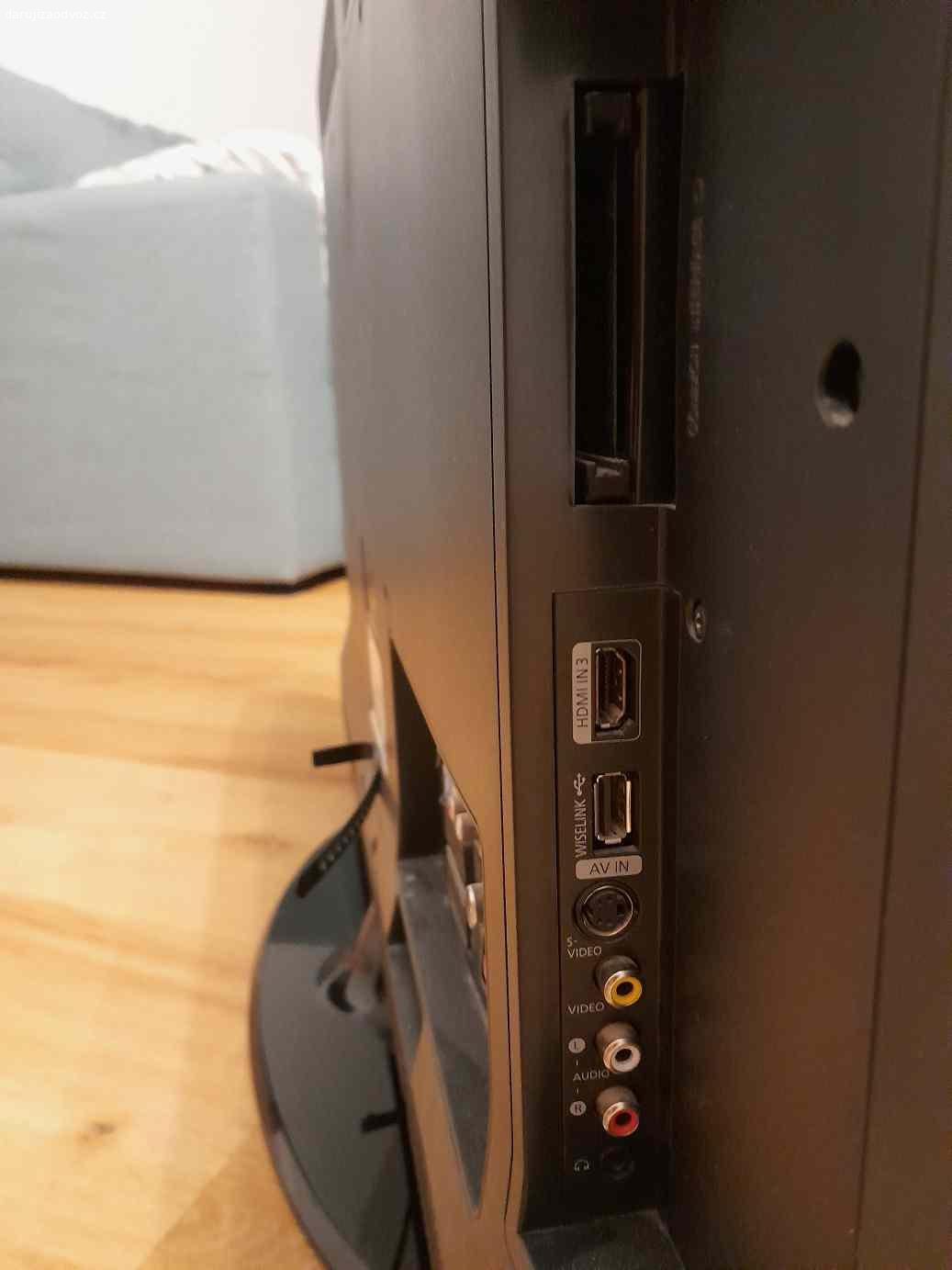 Televize Samsung. Daruji za odvoz funkční TV Samsung (typ viz. foto štítku). Napájecí kabel součástí. Bez dálkového ovladače. Pouze osobní odběr Damníkov.