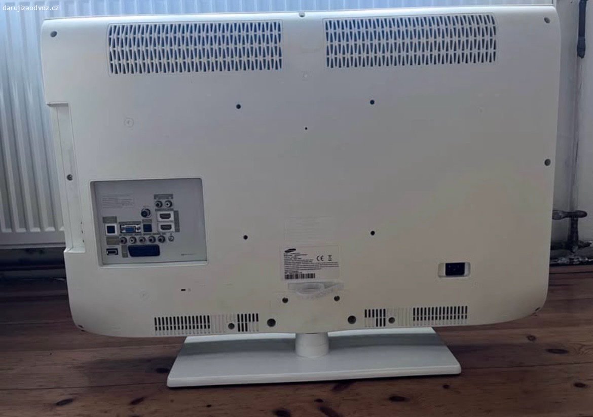 televize Samsung. Plně funkčí starší televize za maliny nebo nutellu pro děti ?