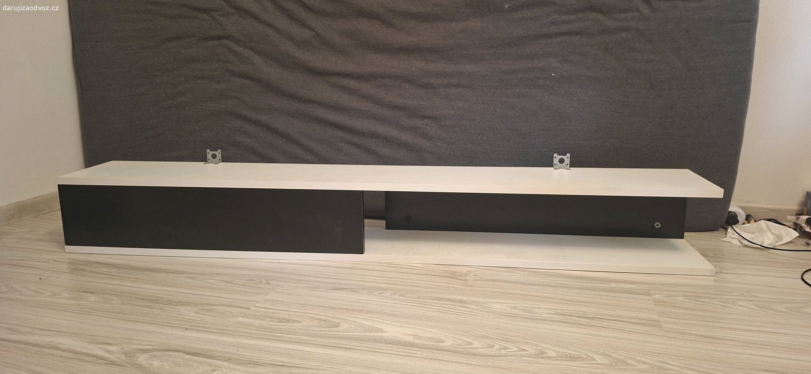Televizní stěna. televizní stěna, délka 176 cm