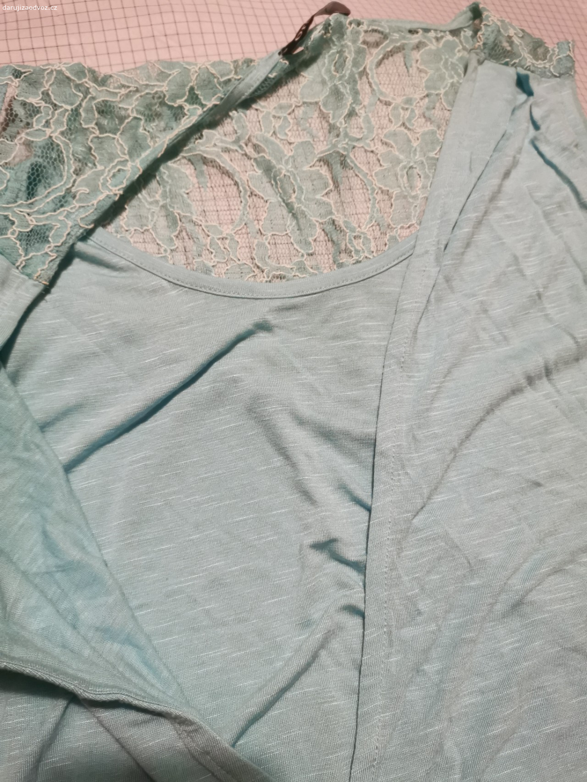 Tílko bez rukávu m/l. Daruji
Osobní předání Praha Lochkov