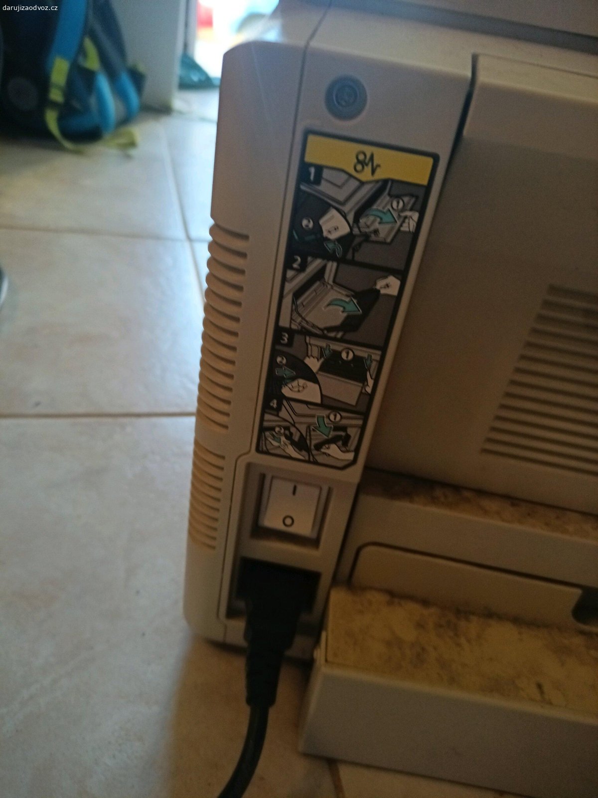 Tiskárna Xerox Phaser 3435. Daruji tiskárnu Xerox Phaser 3435.
vše funkční, starší, ale hlásí zaseknutý papír i když žádný po cestě není.