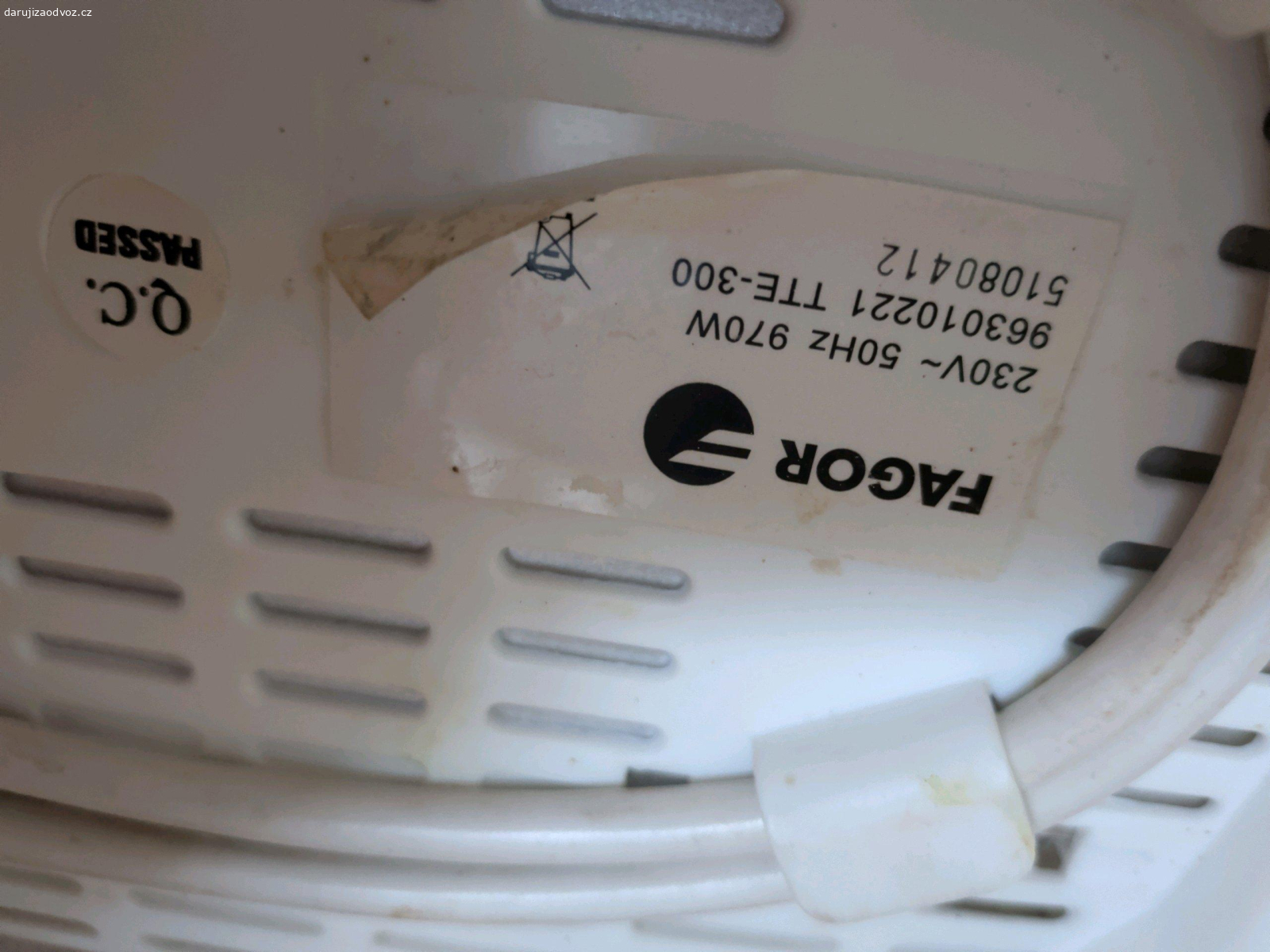 Topinkovač Fagor. za KitKat tyčinky nebo něco podobného