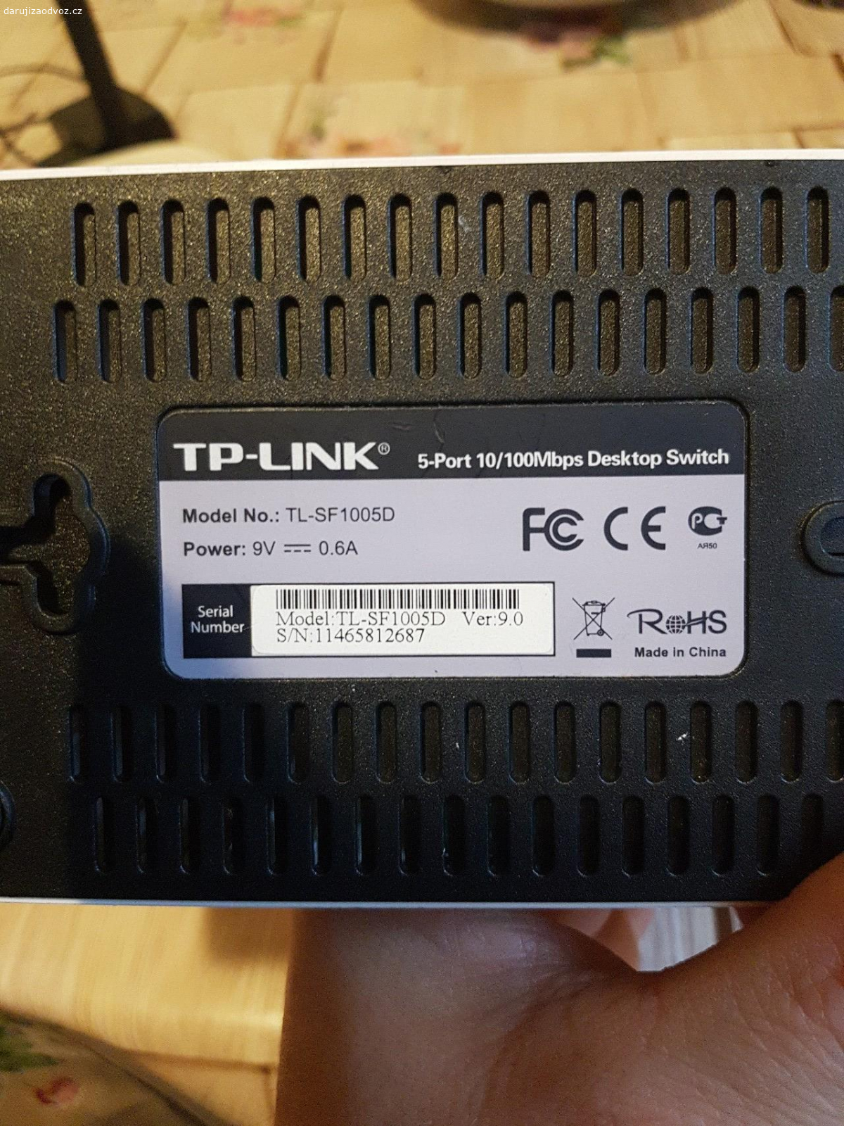 Tp-Link switch. Daruji TP-Link switch víc na fotce.Neodesilam,os.prevzeti.