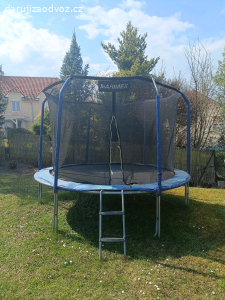 Trampolína