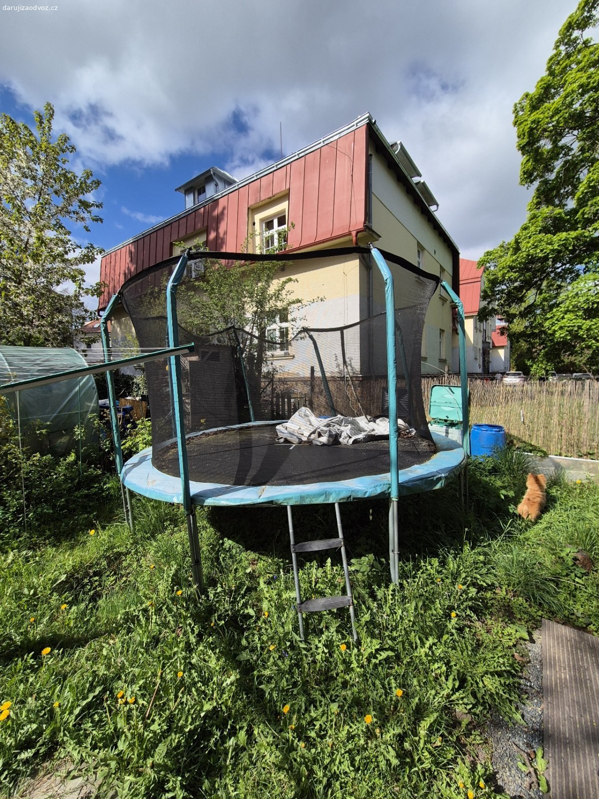 trampolína. předám rozebranou trampolínu