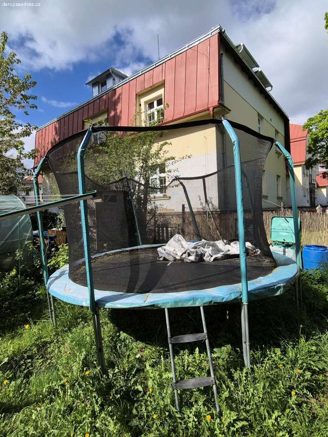 trampolína